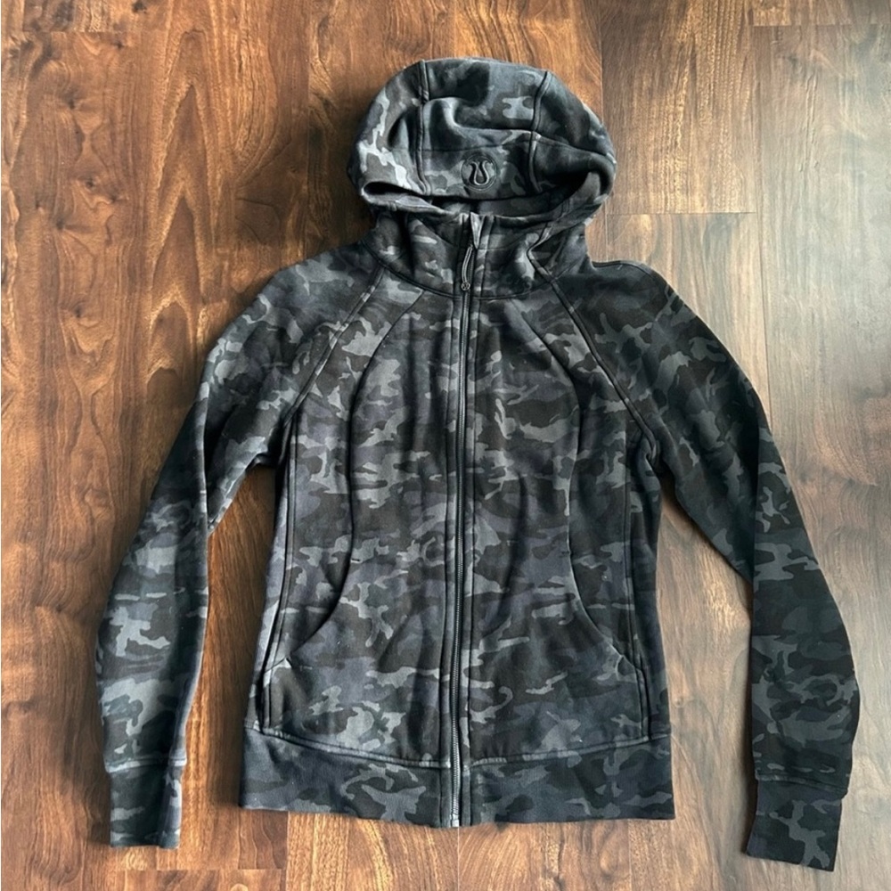 Lululemon Scuba Hoodie gray camo size 10